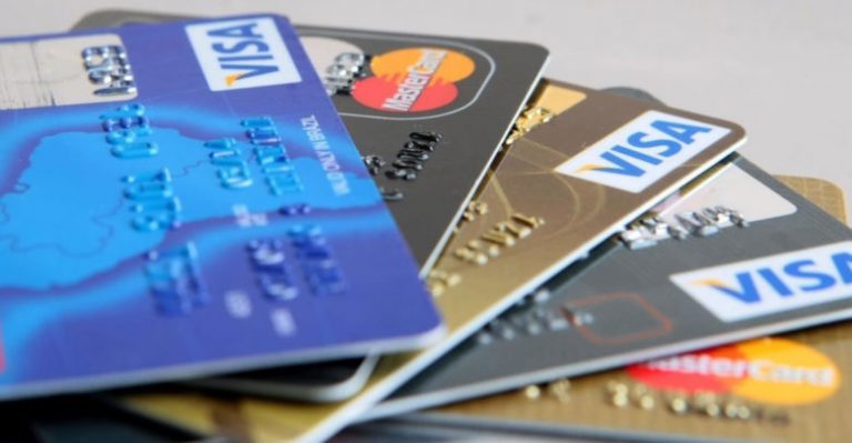 Como escolher um cartão de crédito